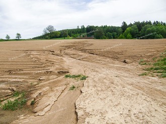 Eroze půdy na mírně erozně ohroženém půdním bloku po zasázení brambor